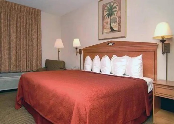 Travelodge By Wyndham Lodge