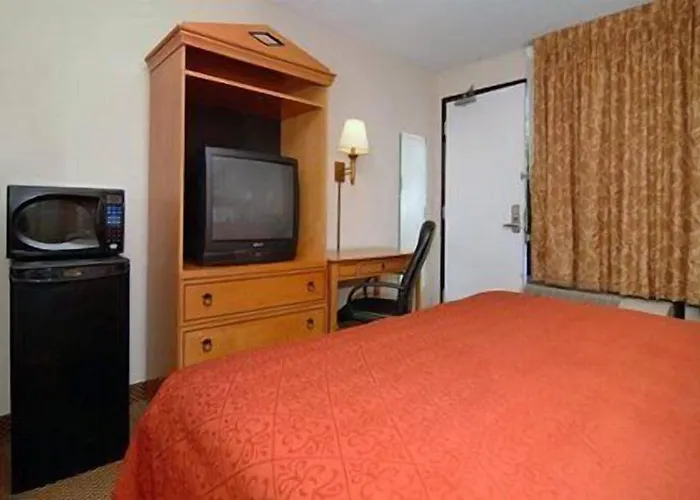 Travelodge By Wyndham *