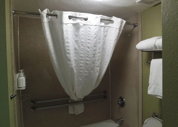 Travelodge By Wyndham North Charleston