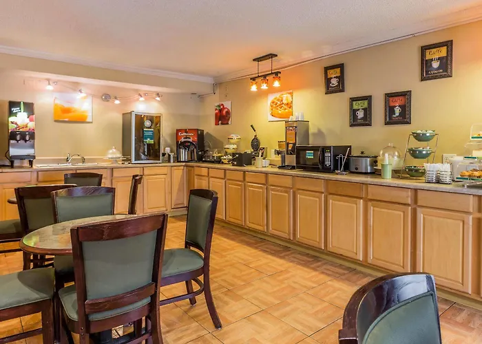 Travelodge By Wyndham * North Charleston